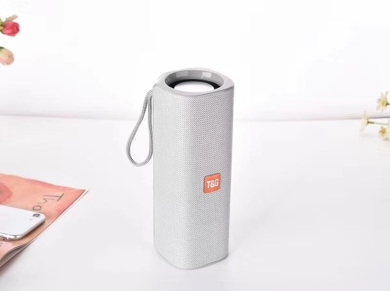 Cloth wireless bluetooth speaker