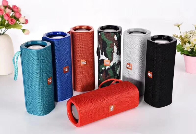 Cloth wireless bluetooth speaker