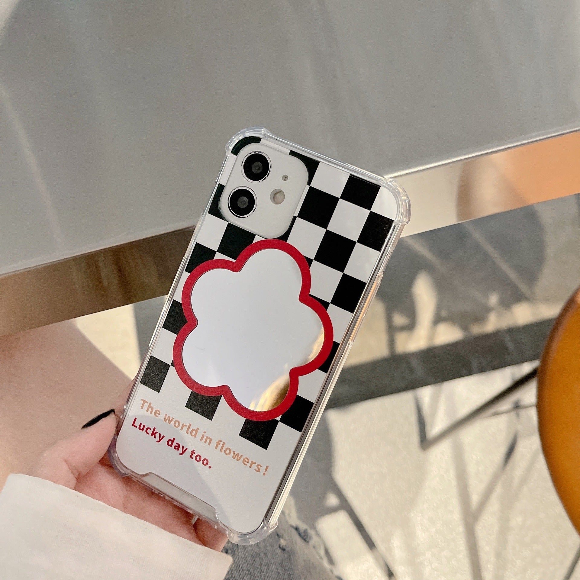 The New Hot-selling Mirror Phone Case Is Creative And Fashionable