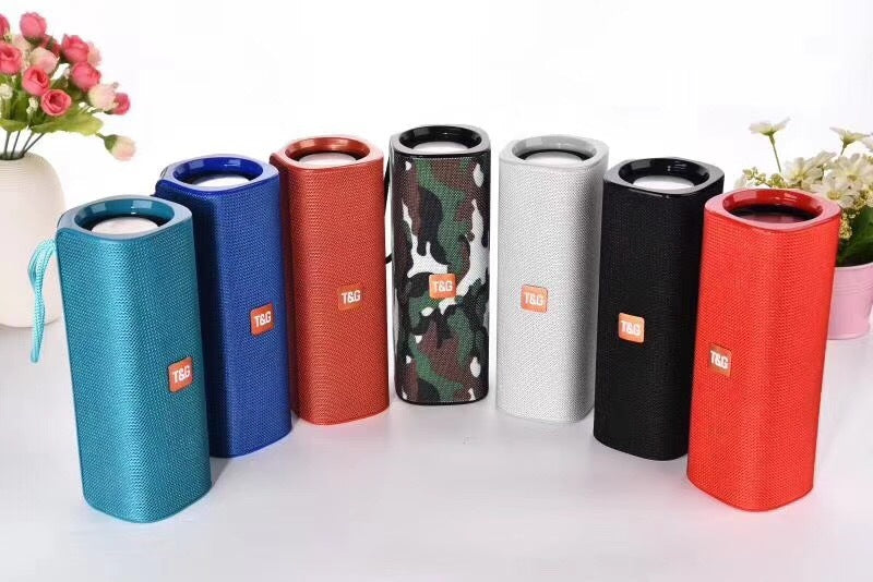 Cloth wireless bluetooth speaker