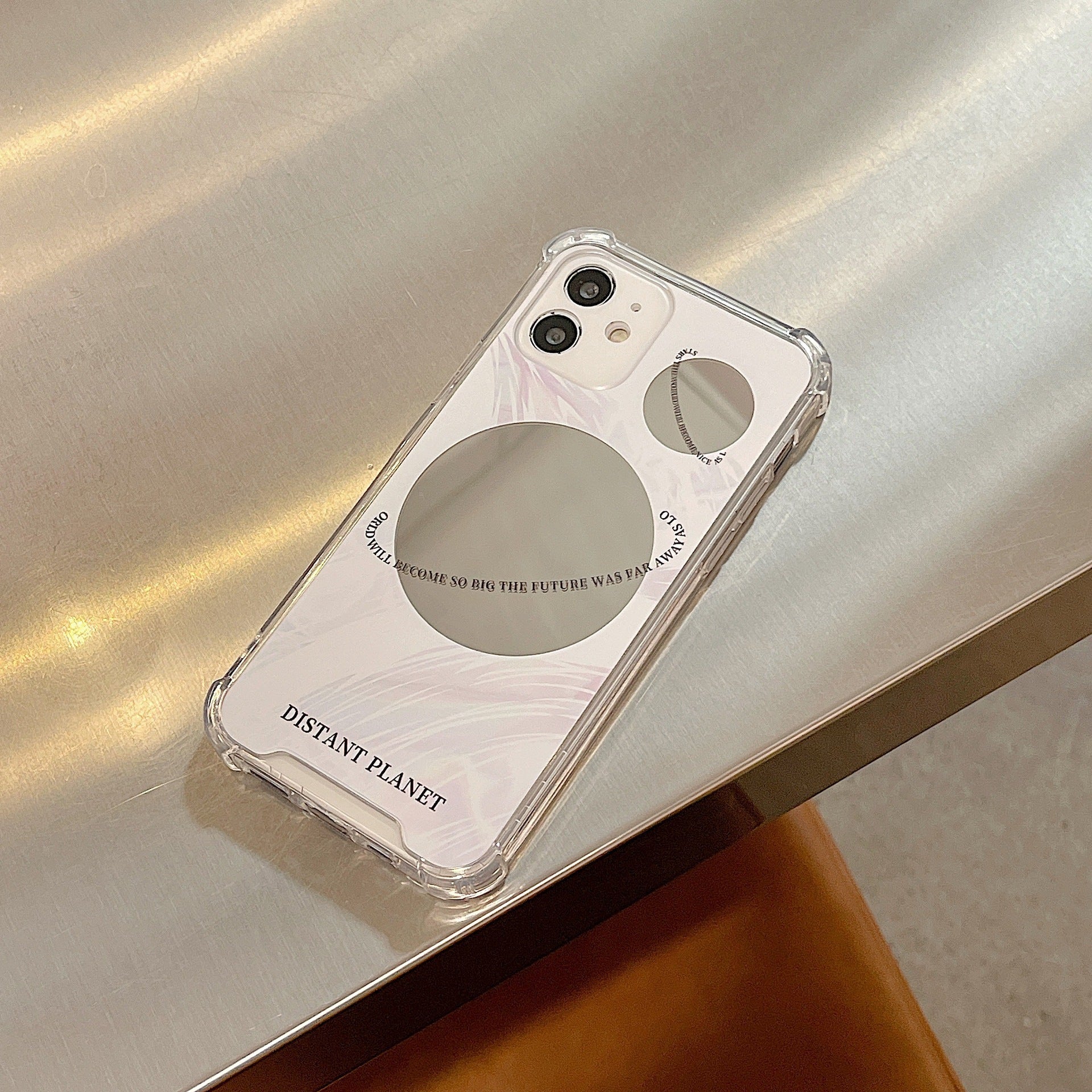 The New Hot-selling Mirror Phone Case Is Creative And Fashionable